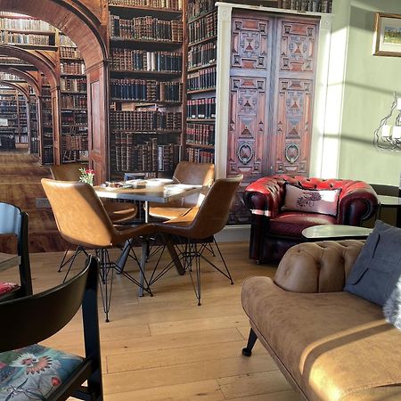 Chapter 1 Hotels 웨이머스만 외부 사진