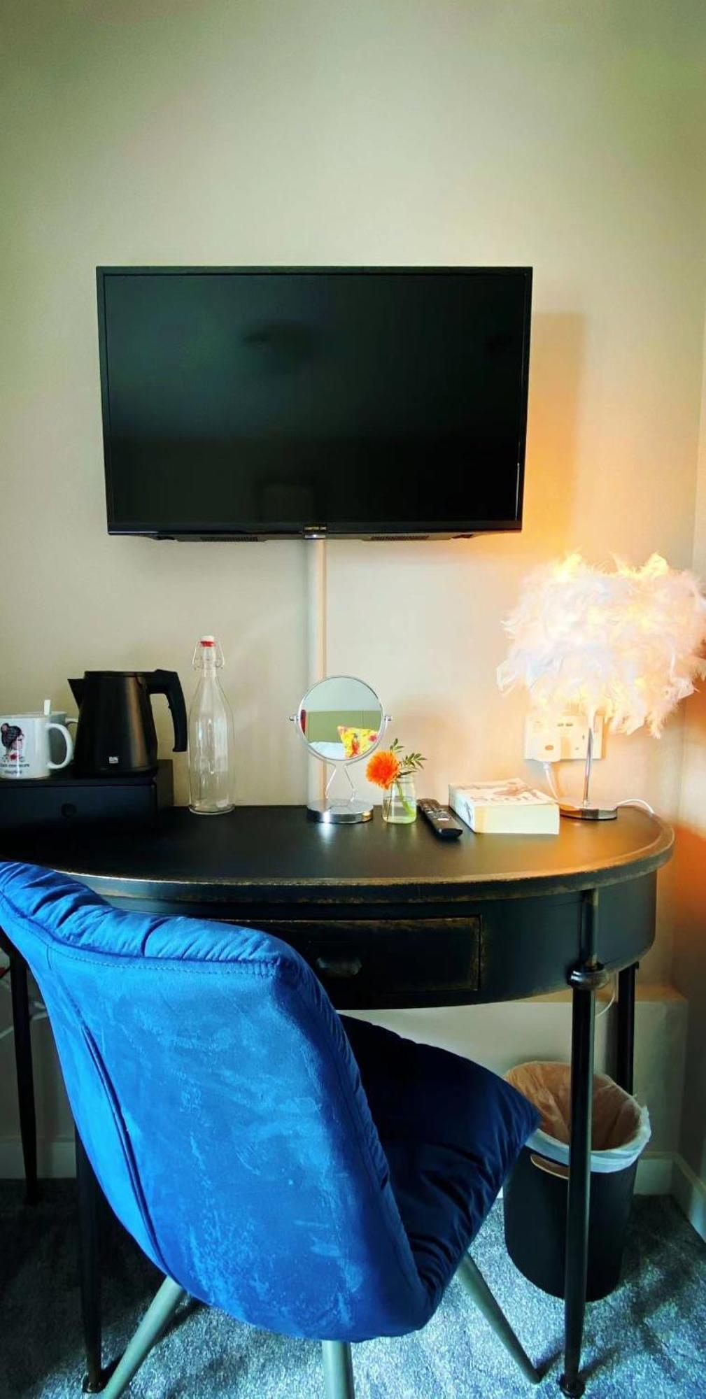 Chapter 1 Hotels 웨이머스만 객실 사진