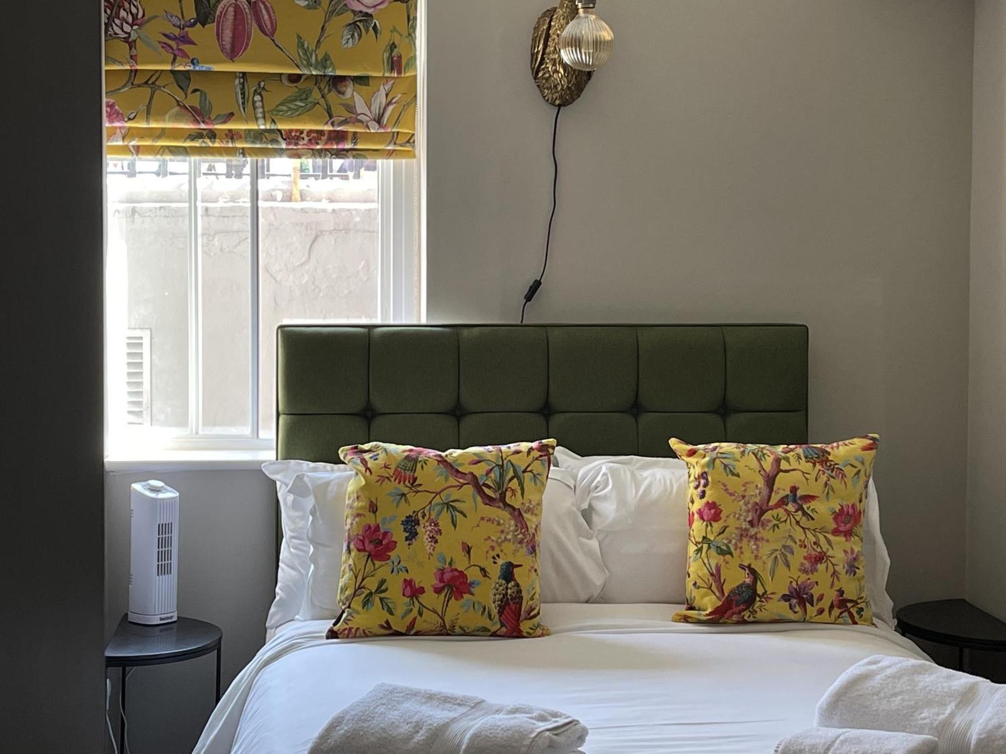 Chapter 1 Hotels 웨이머스만 객실 사진