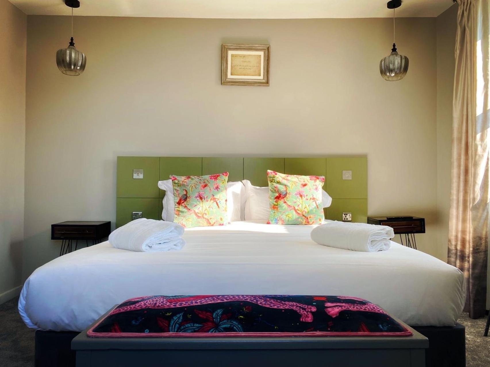 Chapter 1 Hotels 웨이머스만 객실 사진